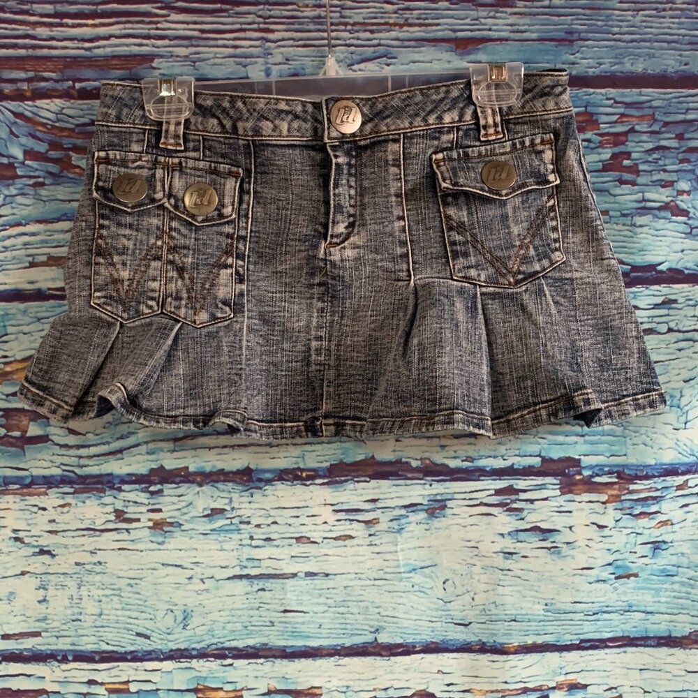 Lady Dutch Pleated Denim Mini Skirt